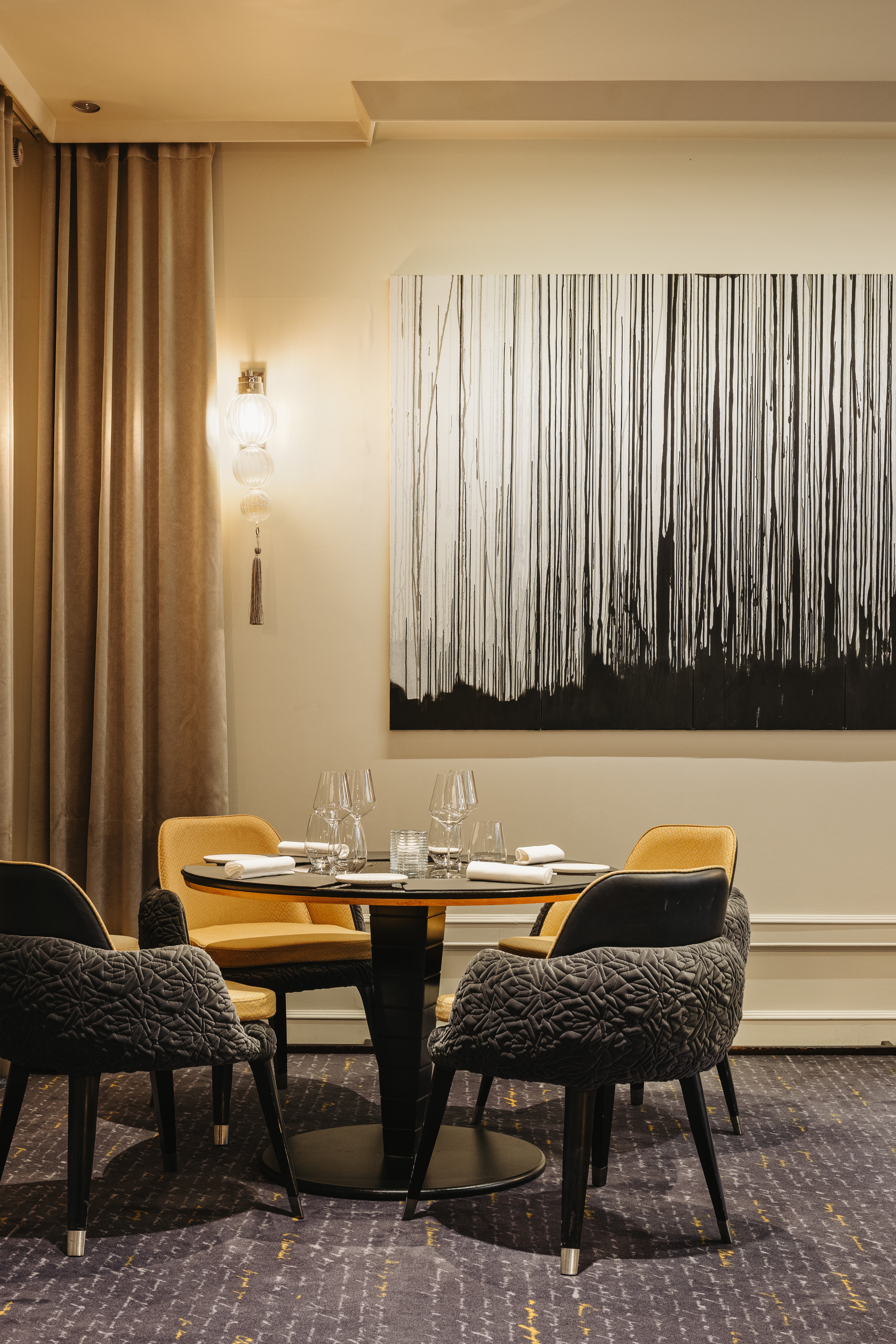 Le Baudelaire - hôtel Le Burgundy Paris