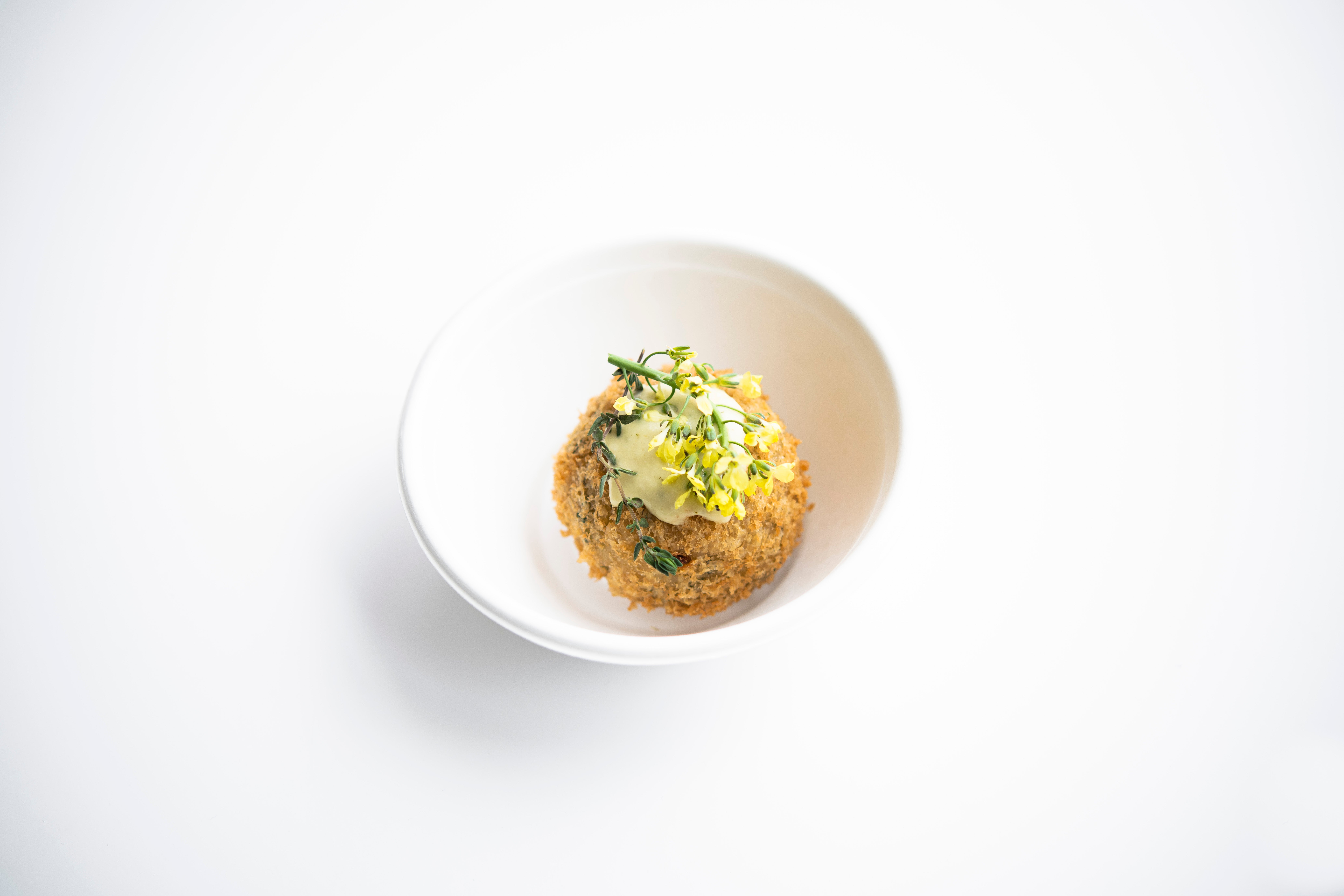 Cassava Balls de manioc et pleurotes, sauce yassa