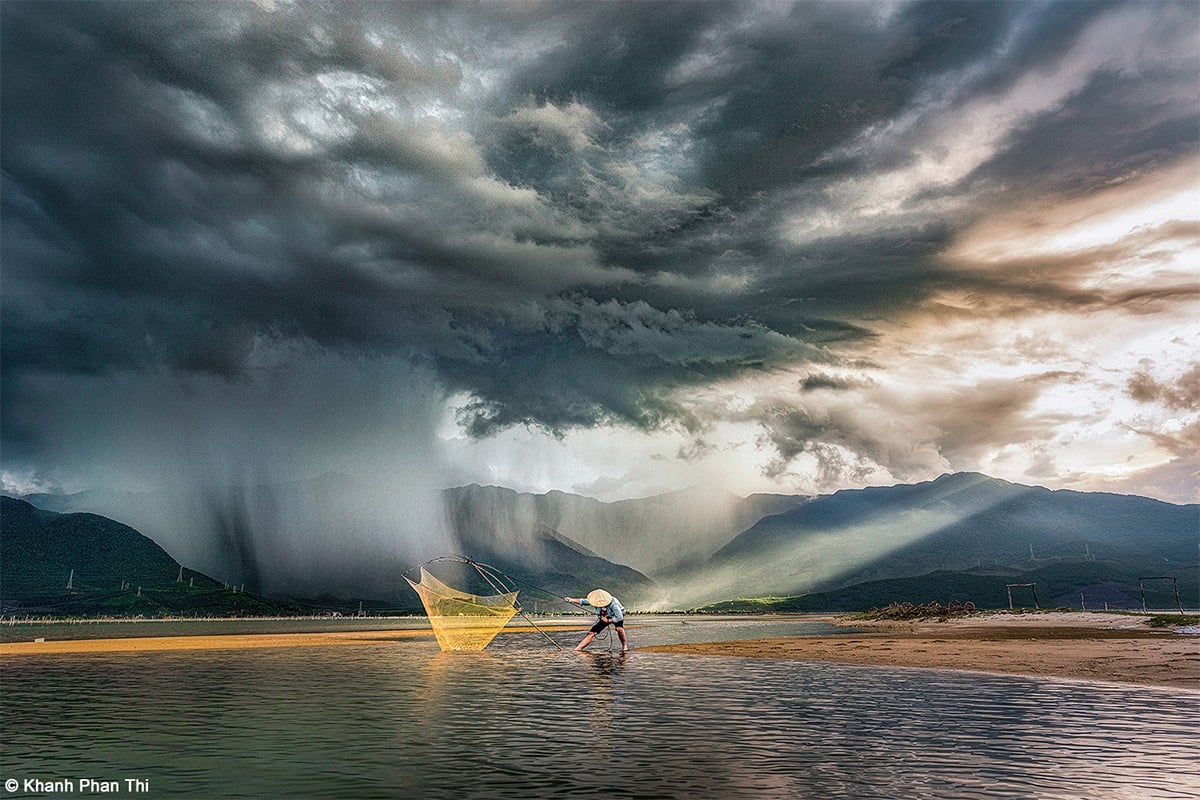 Khanh Phan Thi, In the Storm