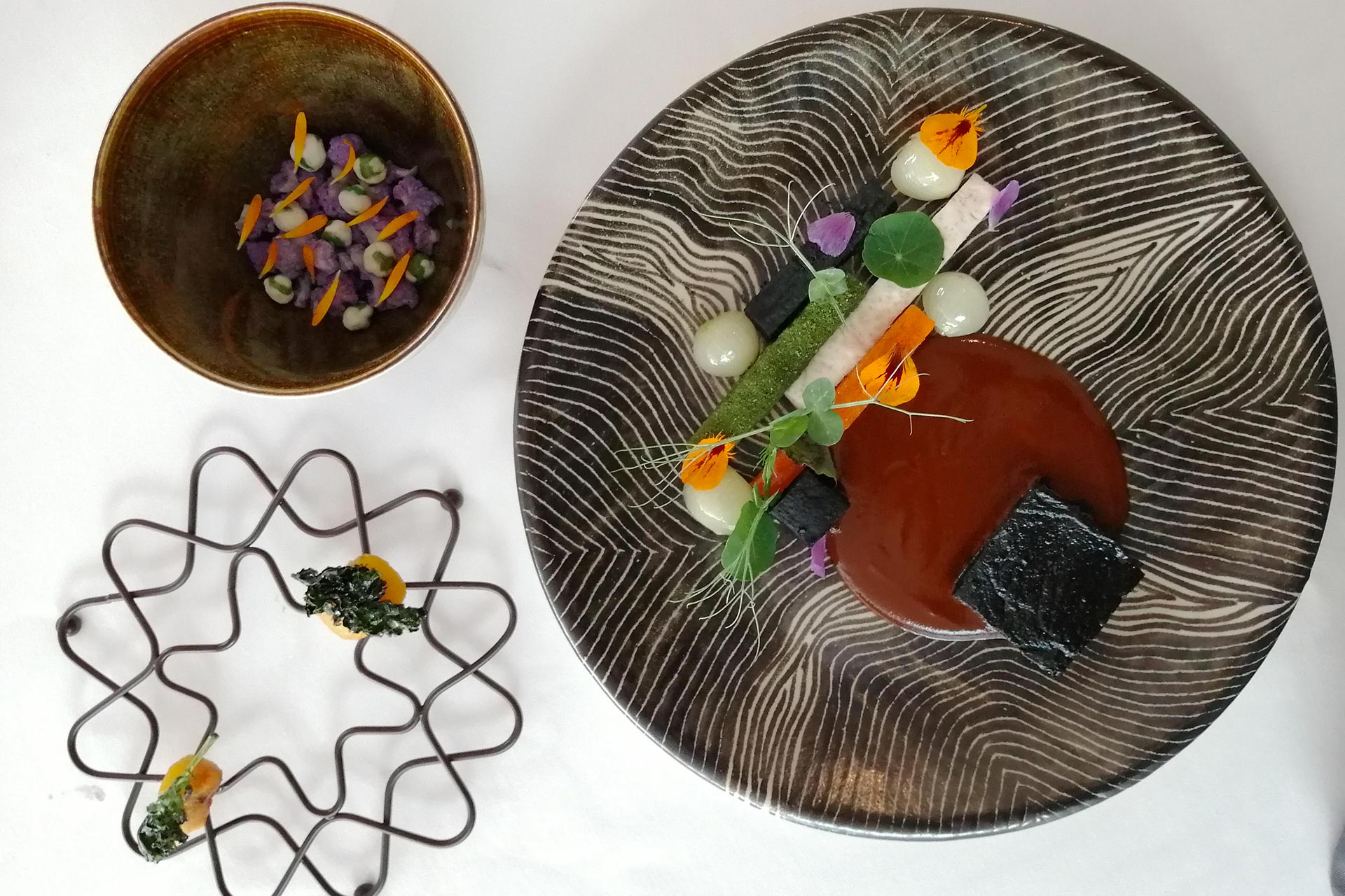 Abraham Almazan, plat signature SPYC