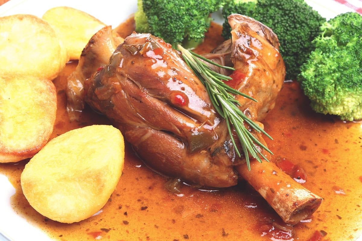 Agneau rôti et pommes de terre