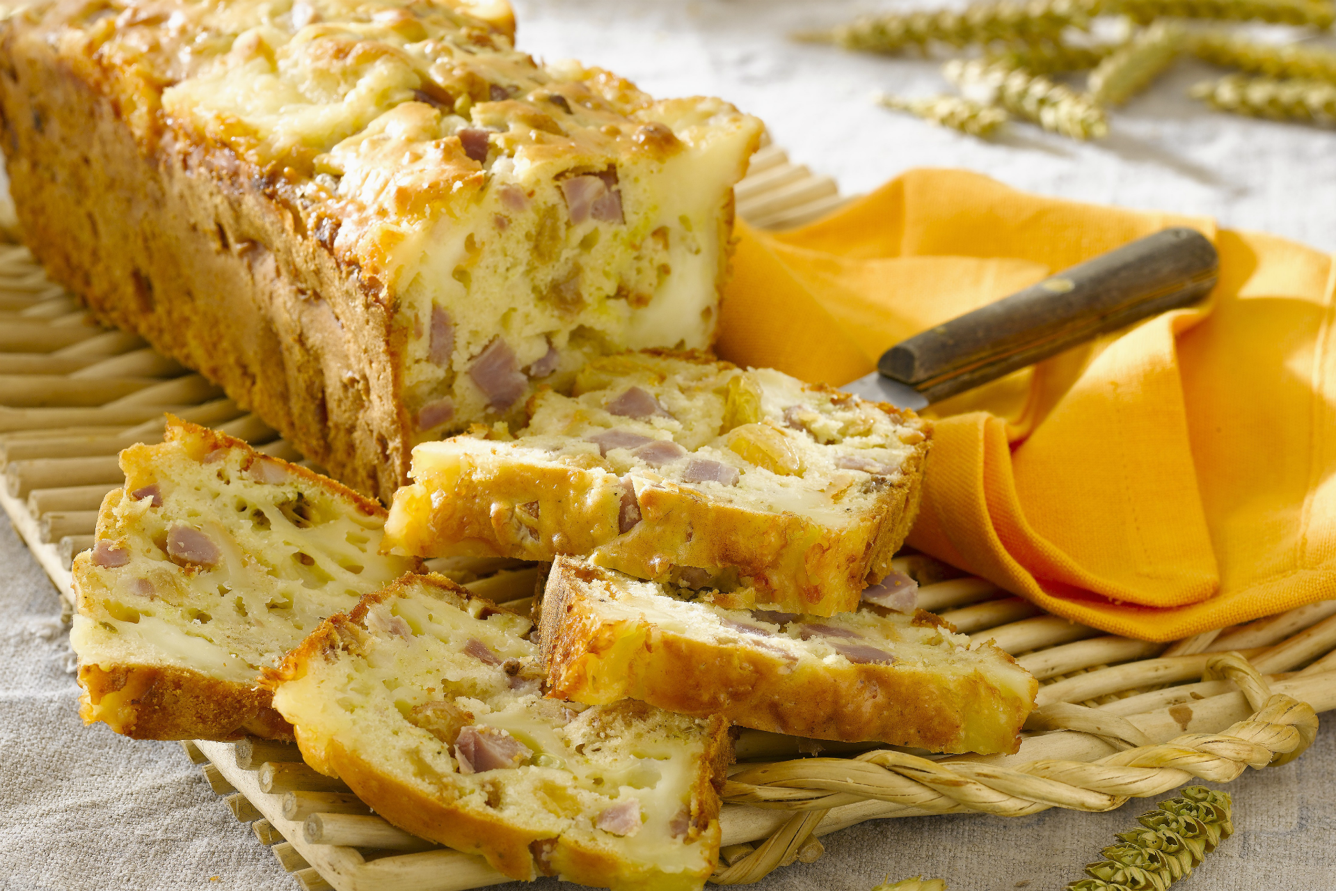 Cake jambon, fromage et olives