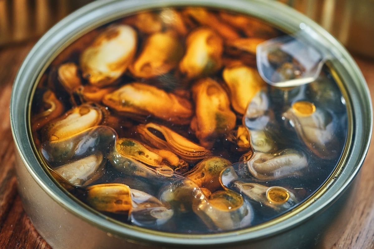 Moules en conserve.