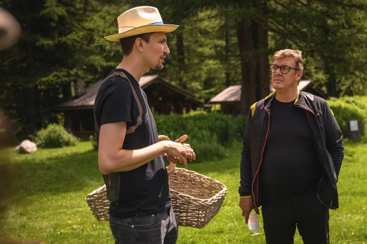 Paolo Griffa et Alessandro Gilmozzi pendant la cueillette dans la Val Ferret