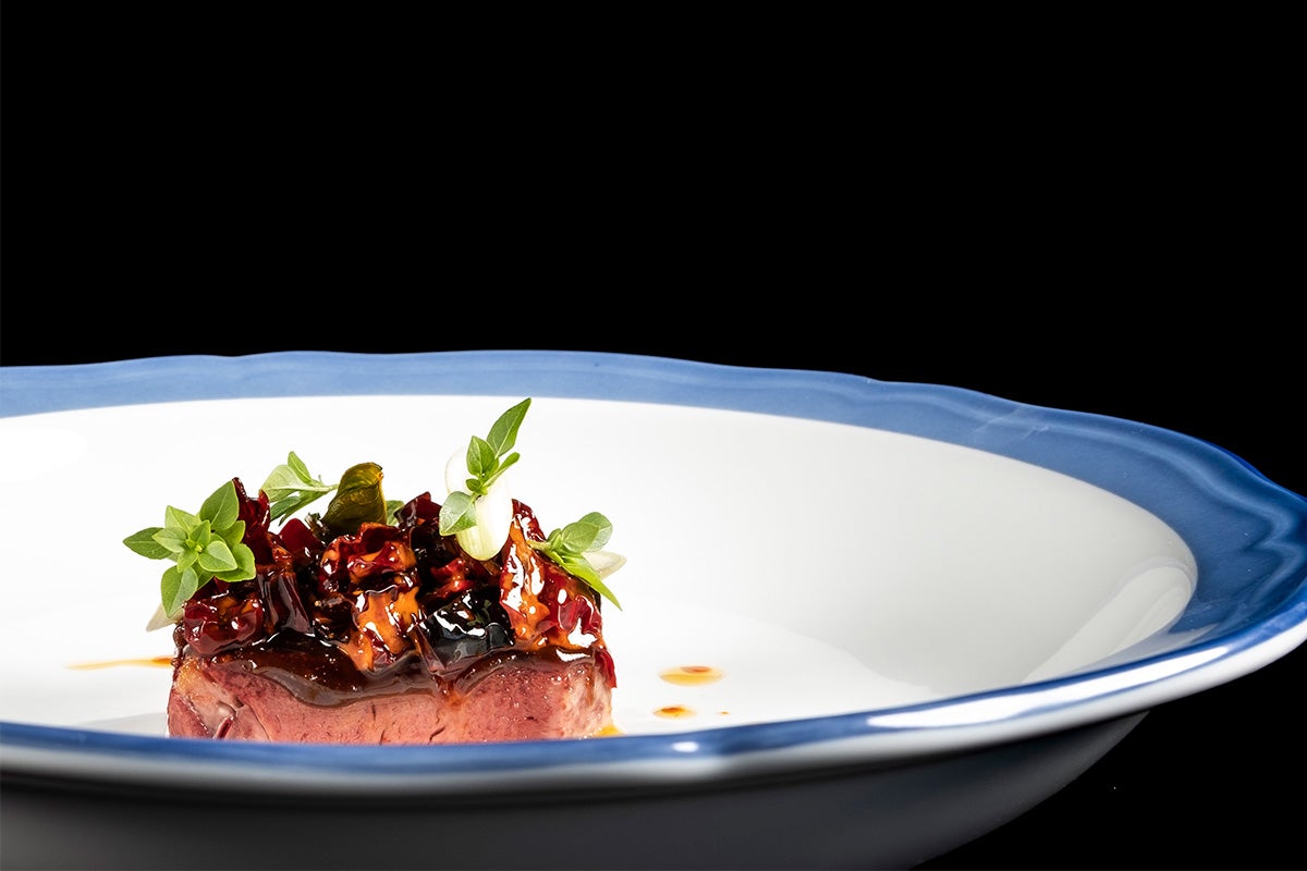 Langue de veau à la pékinoise, peperone crusco, feuilles de citron – plat du Lido 84.