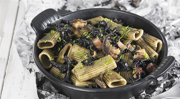 Rigatonis à l'encre de seiche