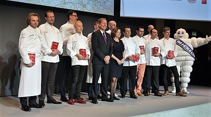 chefs 2 etoiles guide michelin 217 chefs 2 etoiles guide michelin 217
