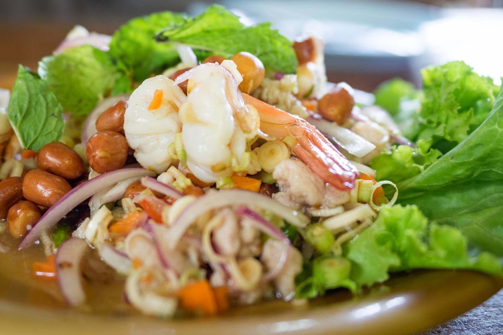 Salade thai avec citronnelle