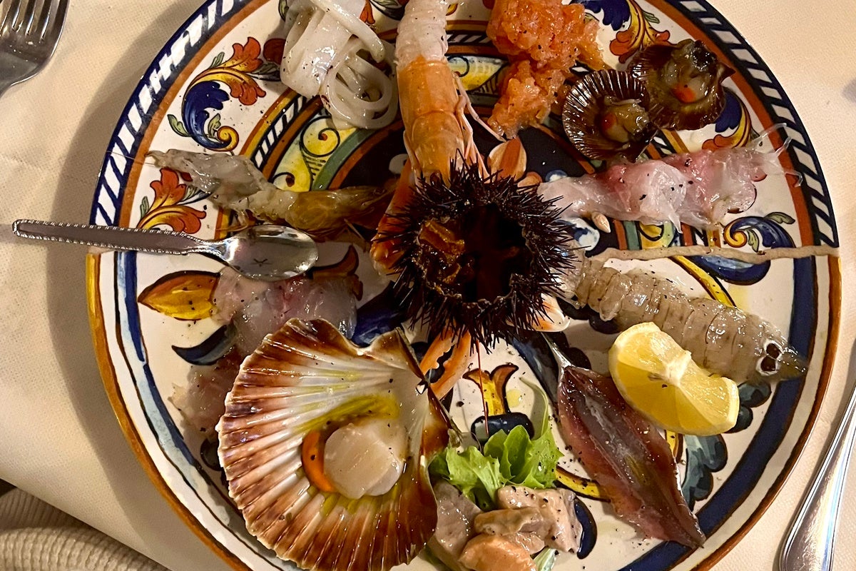 poisson cru de la Trattoria Le Barettine Trieste