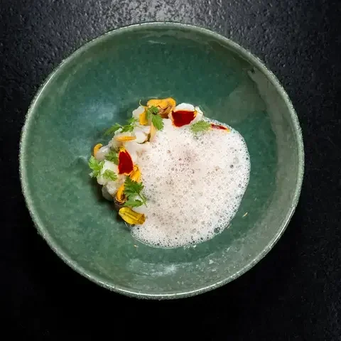 Œufs parfaits / Coquillages / Chou-fleur / Émulsion marinière de Beatriz Gonzalez