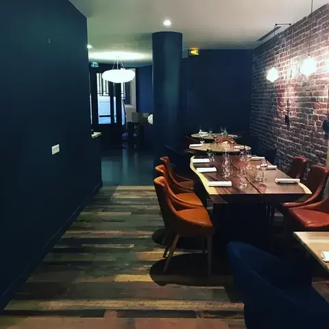 ACCENTS table bourse