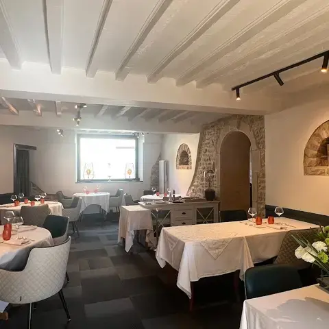 Au Petit Relais Au Petit Relais