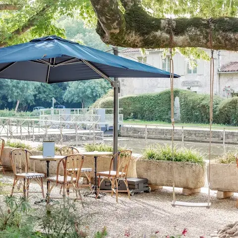 Auberge _ de la Roussille