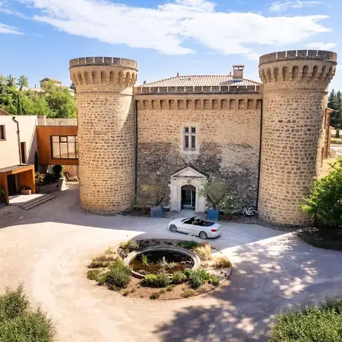 Château de Massillan Château de Massillan