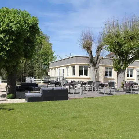 Hôtel Restaurant Le Quincangrogne Hôtel Restaurant Le Quincangrogne