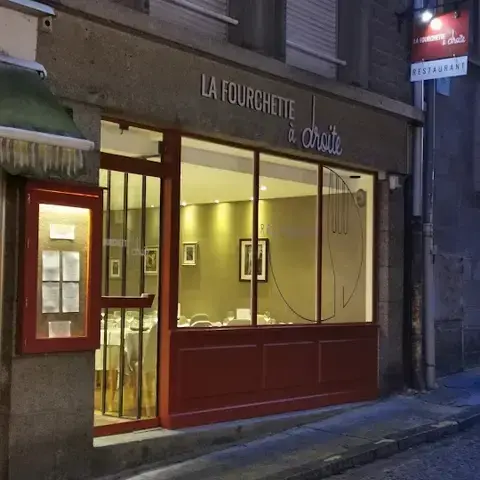 La fourchette à droite La fourchette à droite