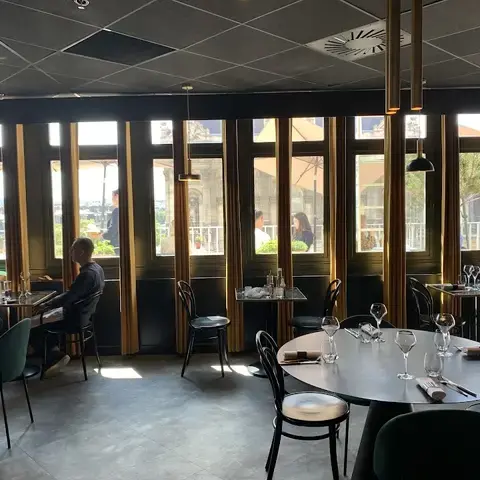 La table cachée par Michel Roth - BHV Marais