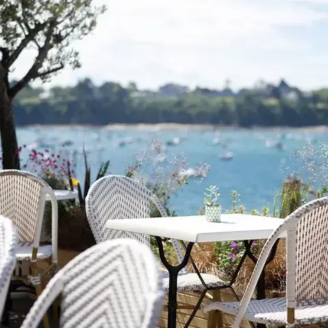 LA VALLÉE - Hôtel Restaurant LA VALLÉE - Hôtel Restaurant