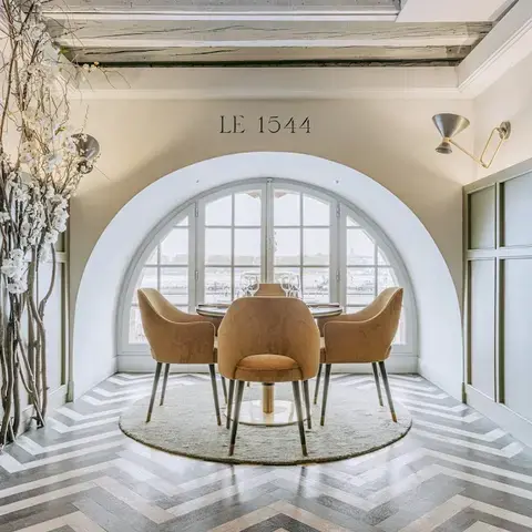 Le 1544 Le 1544