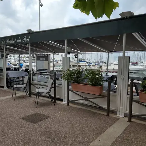 Le Bistrot du Port. Mathieu Allinei Le Bistrot du Port. Mathieu Allinei