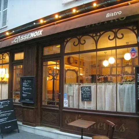 Le CasseNoix Le CasseNoix