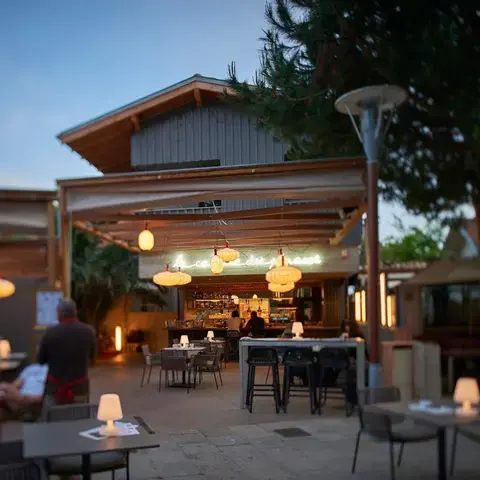 Le Pinasse Café Le Pinasse Café