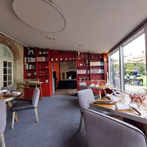 Les Épicuriens Restaurant