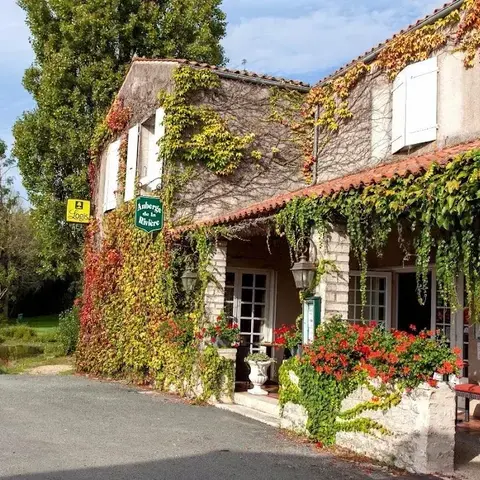 Logis Auberge de la Rivière Logis Auberge de la Rivière