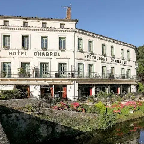 Logis Hôtel Charbonnel