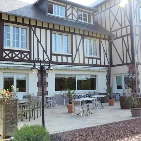 Logis Hôtel la Villa des Houx Logis Hôtel la Villa des Houx