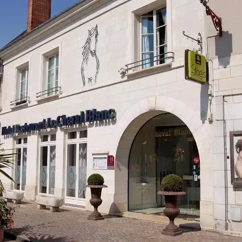 Logis Hôtel le Cheval Blanc Logis Hôtel le Cheval Blanc