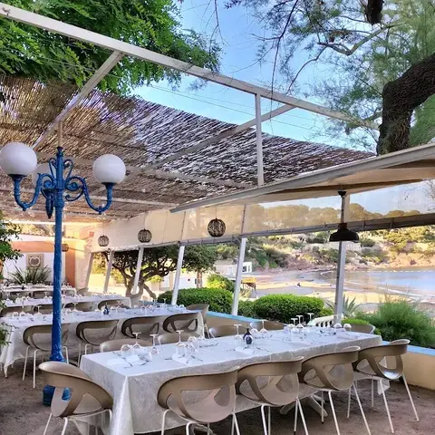 Maison Daniel et Julia (père et fille) Maison Daniel et Julia (père et fille)