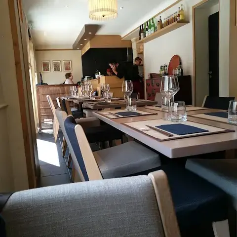 Nobuki Table Japonaise