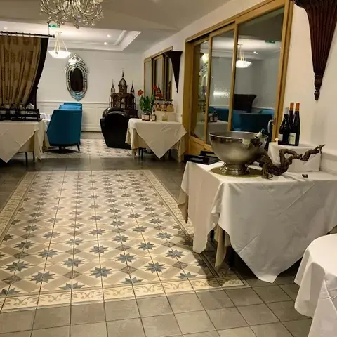 The Boisniard Table The Boisniard Table