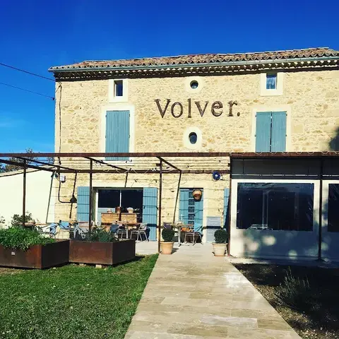 VOLVER. VOLVER.