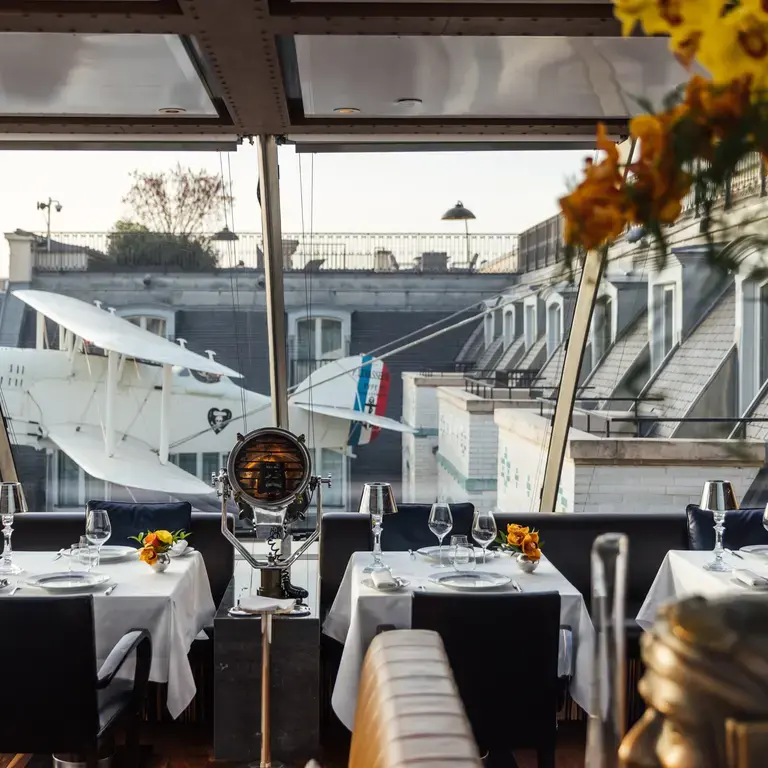 L’Oiseau Blanc Salle