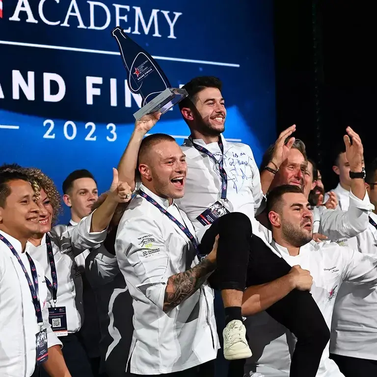 Nelson Freitas gagne le S.Pellegrino Young Chef Academy 2022-23