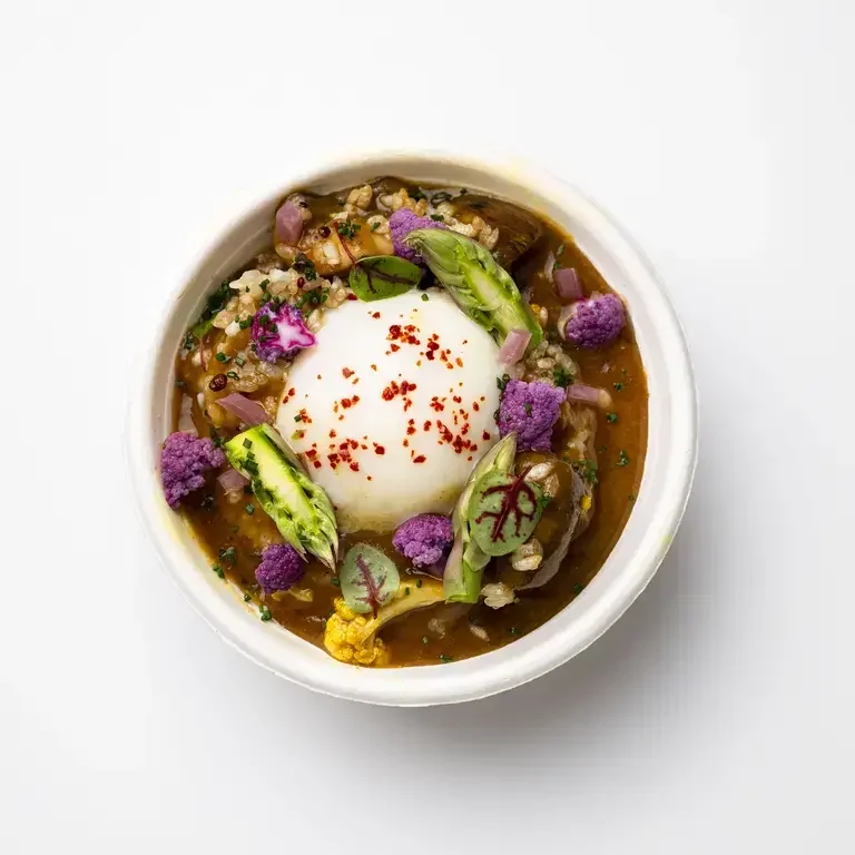 BIBIMBAP AUX LÉGUMES DE SAISON ET ŒUF PARFAIT