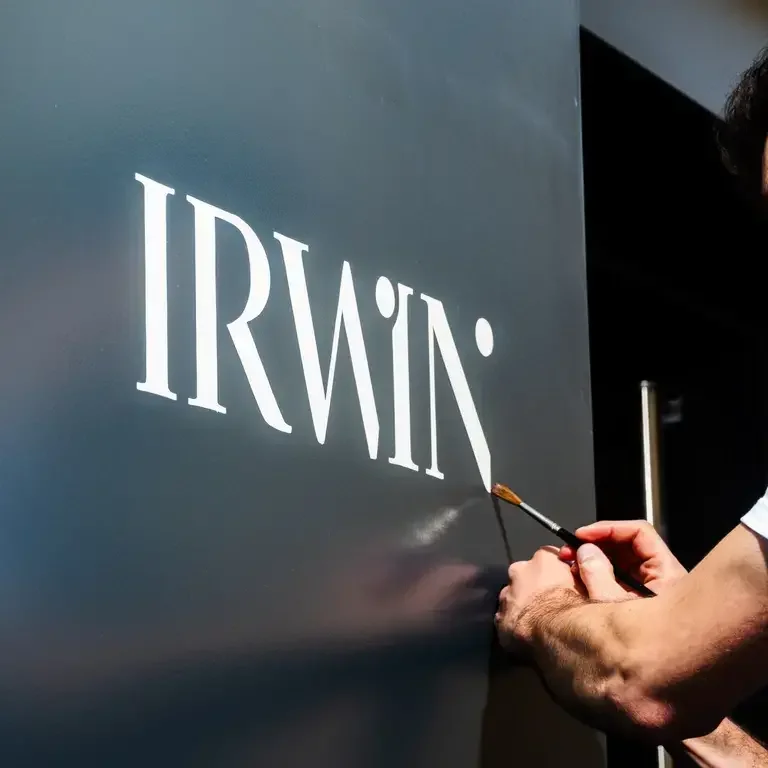 Irwin, Paris
