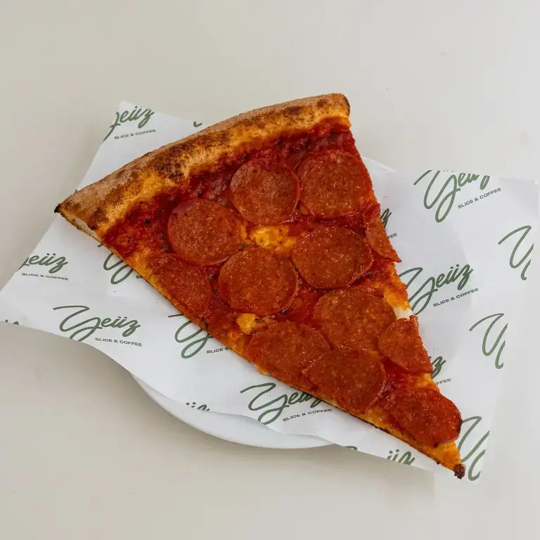 YEÜZ Slice &amp; Coffee