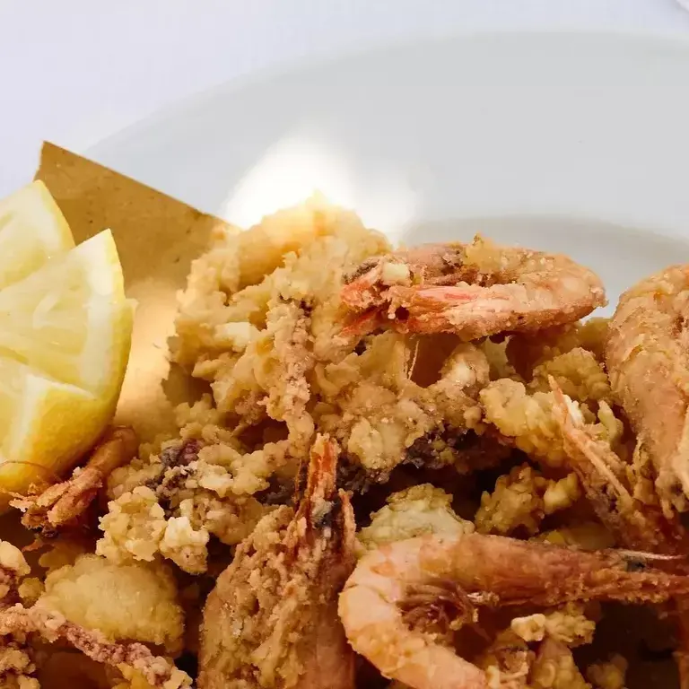 La recette de la friture de poisson à l'huile d'olive