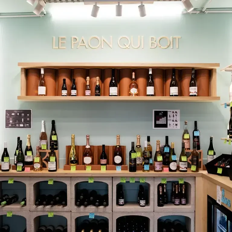 Le Paon Qui Boit : cave sans alcool à Paris
