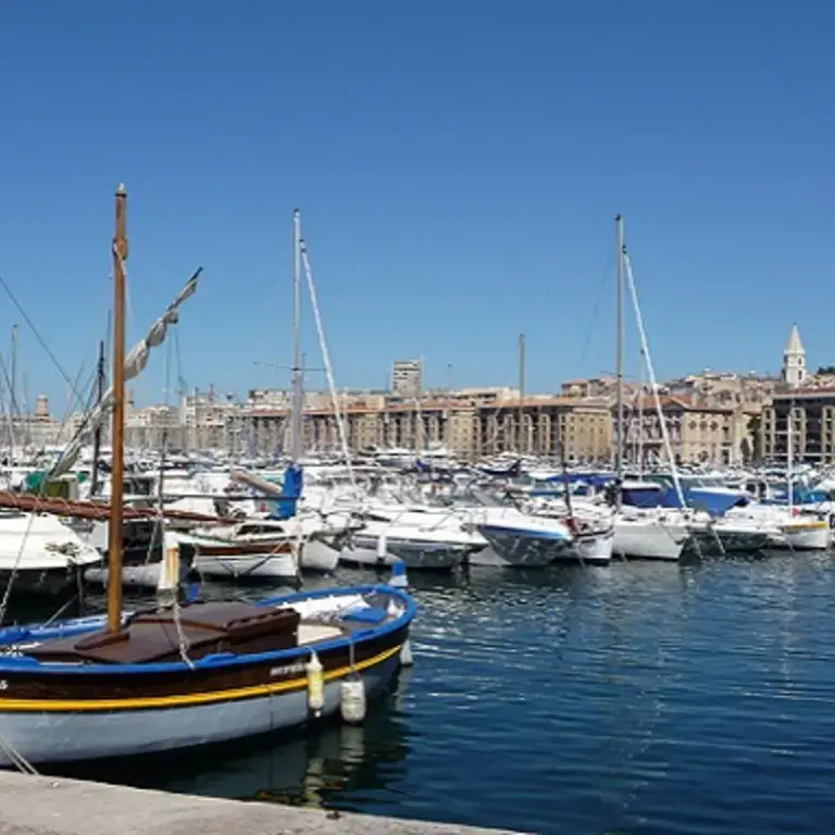 Une table au sud : les bons restaurants pour manger sur le port de Marseille