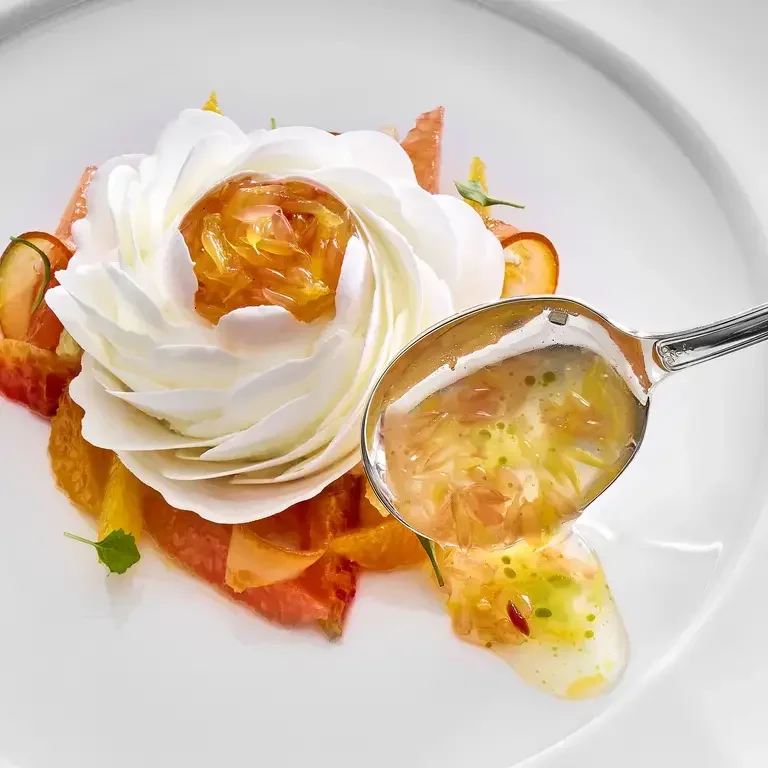 Plénitude : Dessert - Composition satinée et pectinée © Richard Haughton