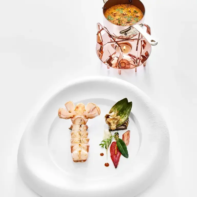 Plénitude : La Langoustine Sabayon Cardinal Thenors © Richard Haughton
