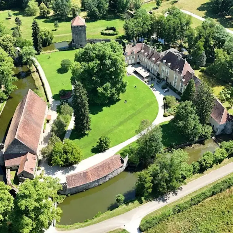 Château de Vault de Lugny