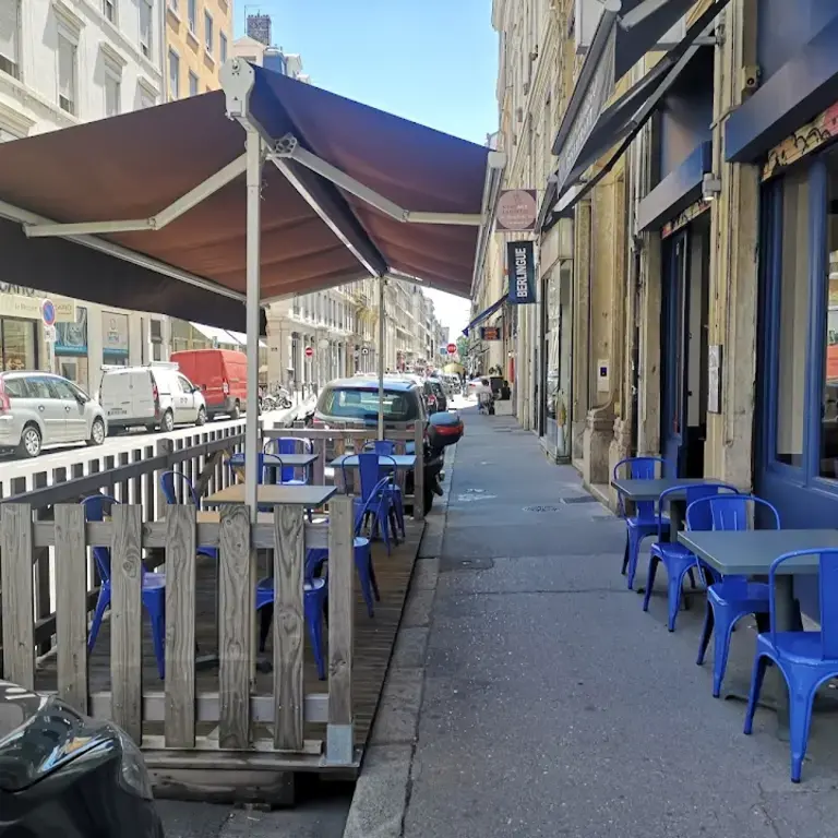 Sauf Imprevu Restaurant