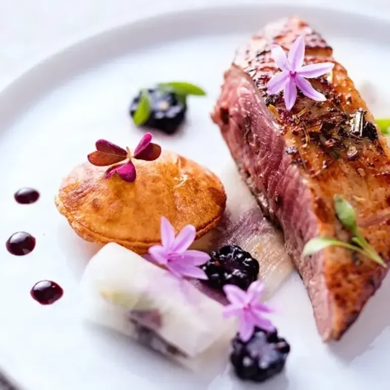 Canard challandais rôti aux feuilles de mûrier d'Eric Frechon