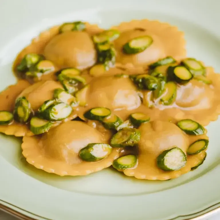Raviolis de bœuf sauce aux asperges, recette de Niko Romito