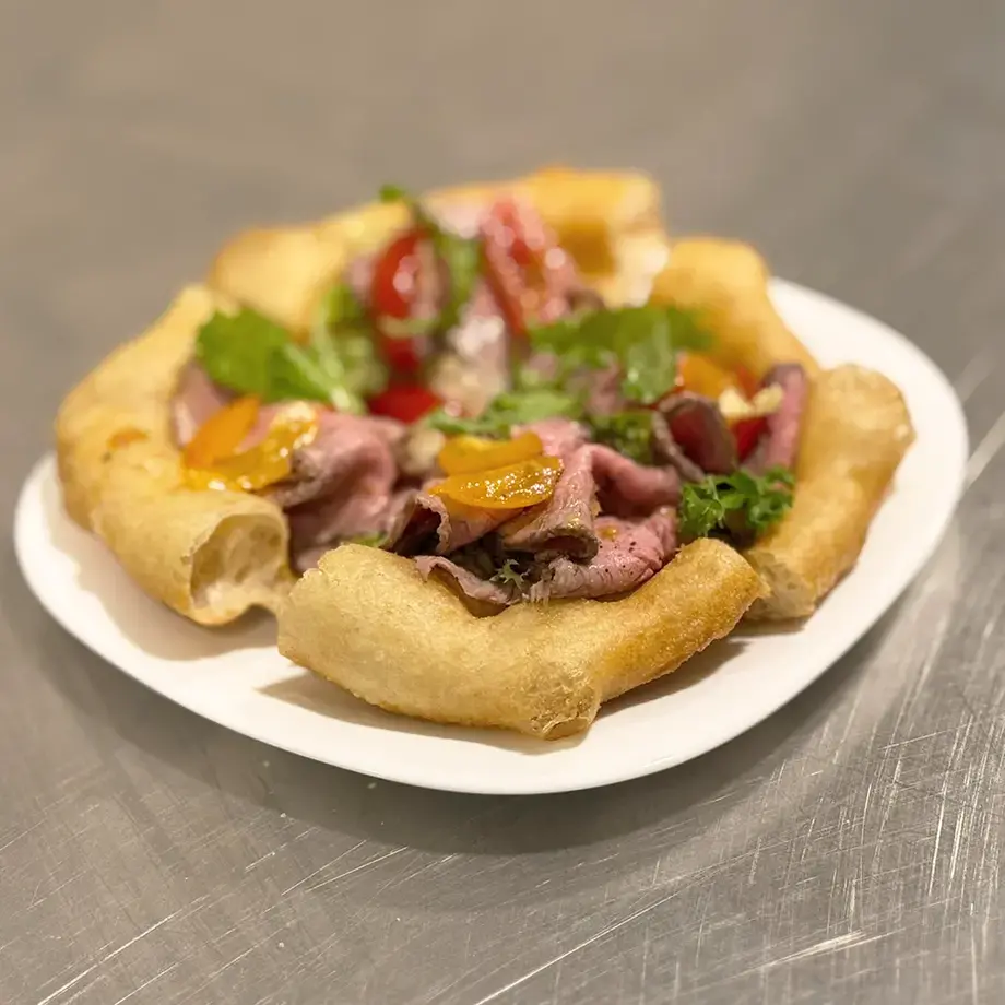 Pizza frite au vitello tonnato